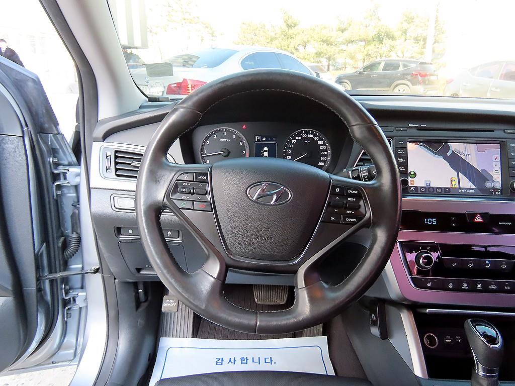 HYUNDAI Sonata - Vista 8