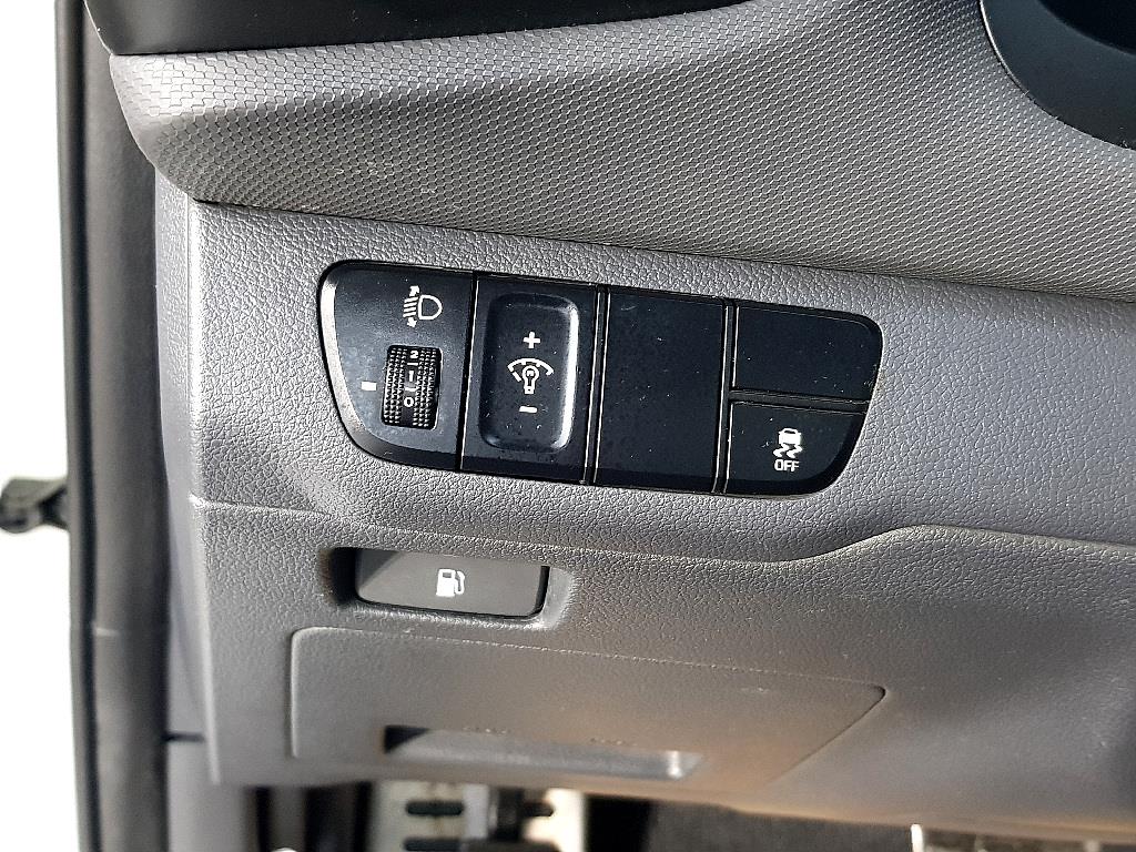 HYUNDAI Ioniq - Vista 11