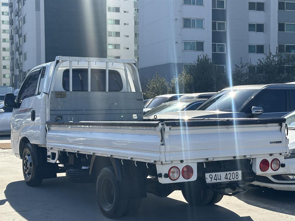 Small Truck Cargo (small) - Vista 4