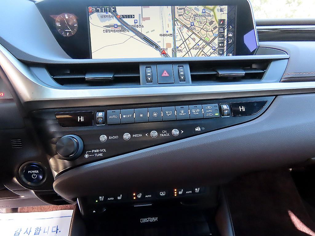 Lexus ES 2019 - Importación desde Corea - HF Imports Iquique - Foto 13