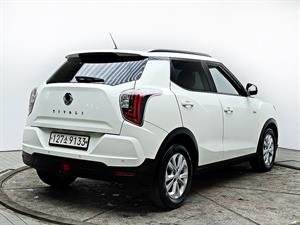 Ssangyong Tivoli - Vista 8