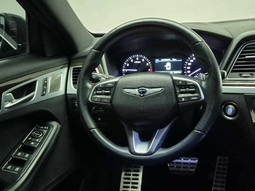 Genesis G80 - Vista 9