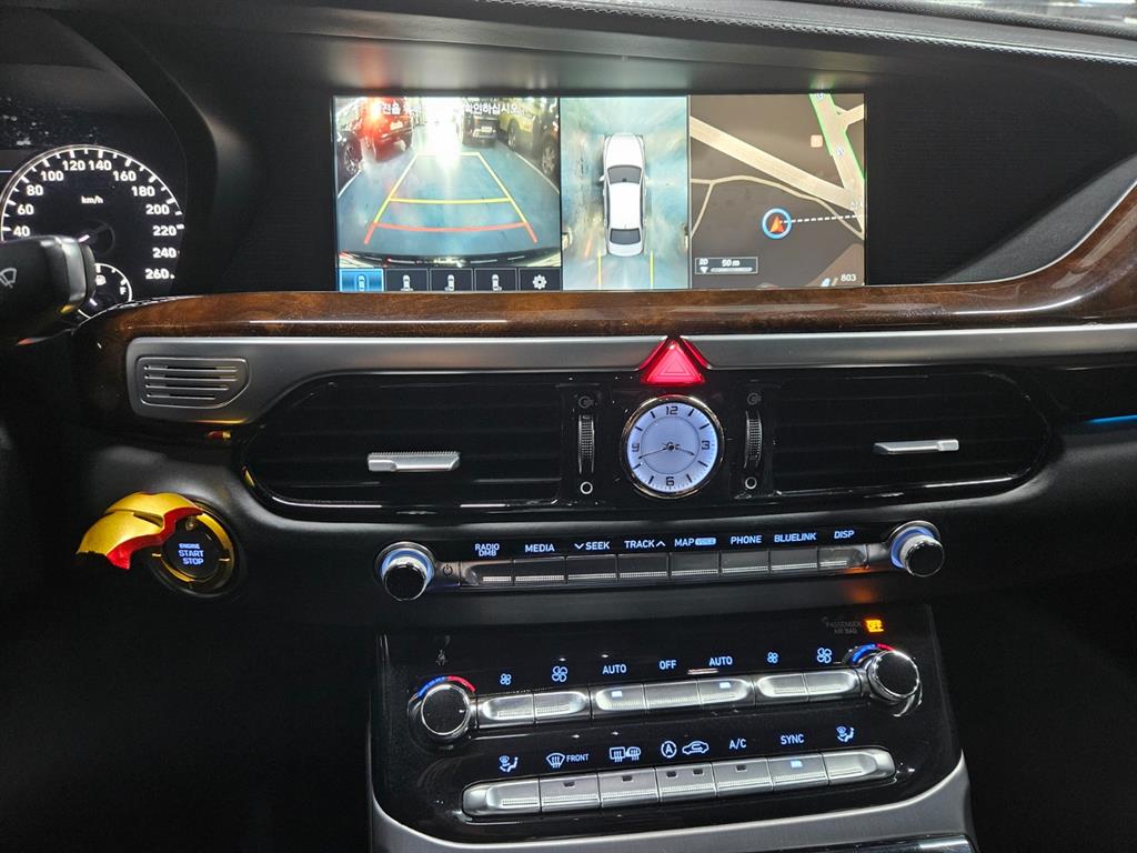 Genesis EQ900 - Vista 10