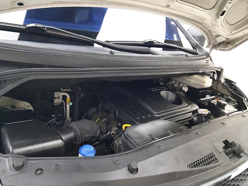 HYUNDAI Starex - Vista 6