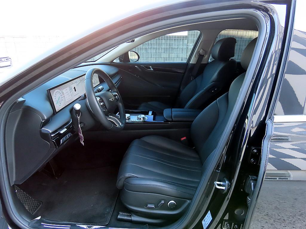 Genesis G80 - Vista 5