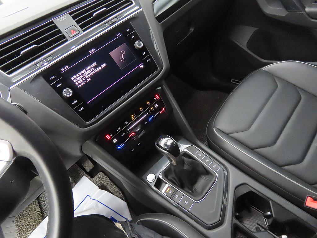 Volkswagen Tiguan - Vista 11