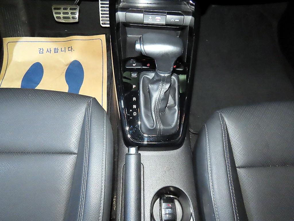 KIA Stonic - Vista 12