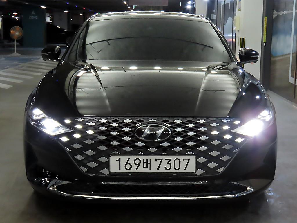 HYUNDAI Grandeur - Vista 2