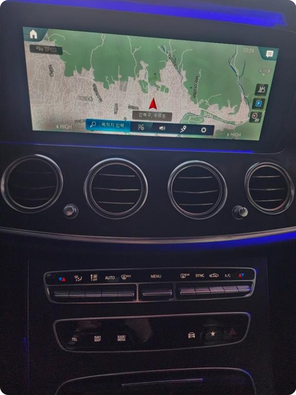 Mercedes Benz E class - Vista 6