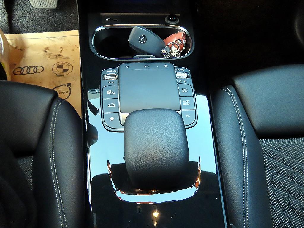 Mercedes Benz A Class - Vista 12