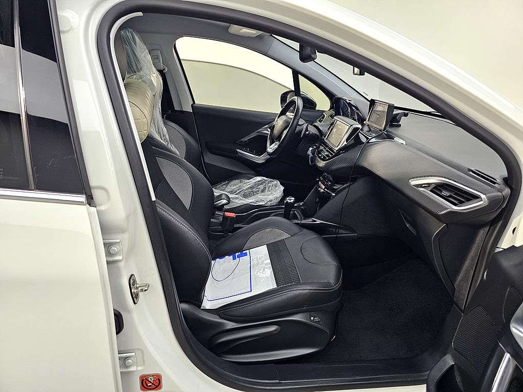 Peugeot 2008 - Vista 11