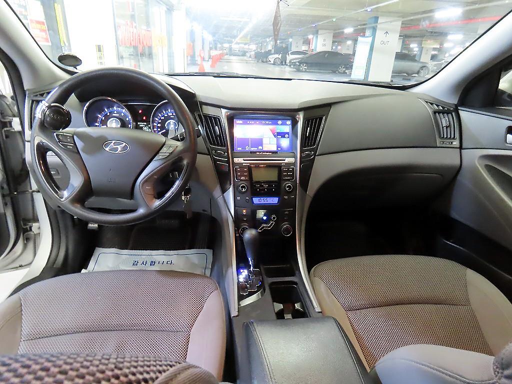 HYUNDAI Sonata - Vista 10