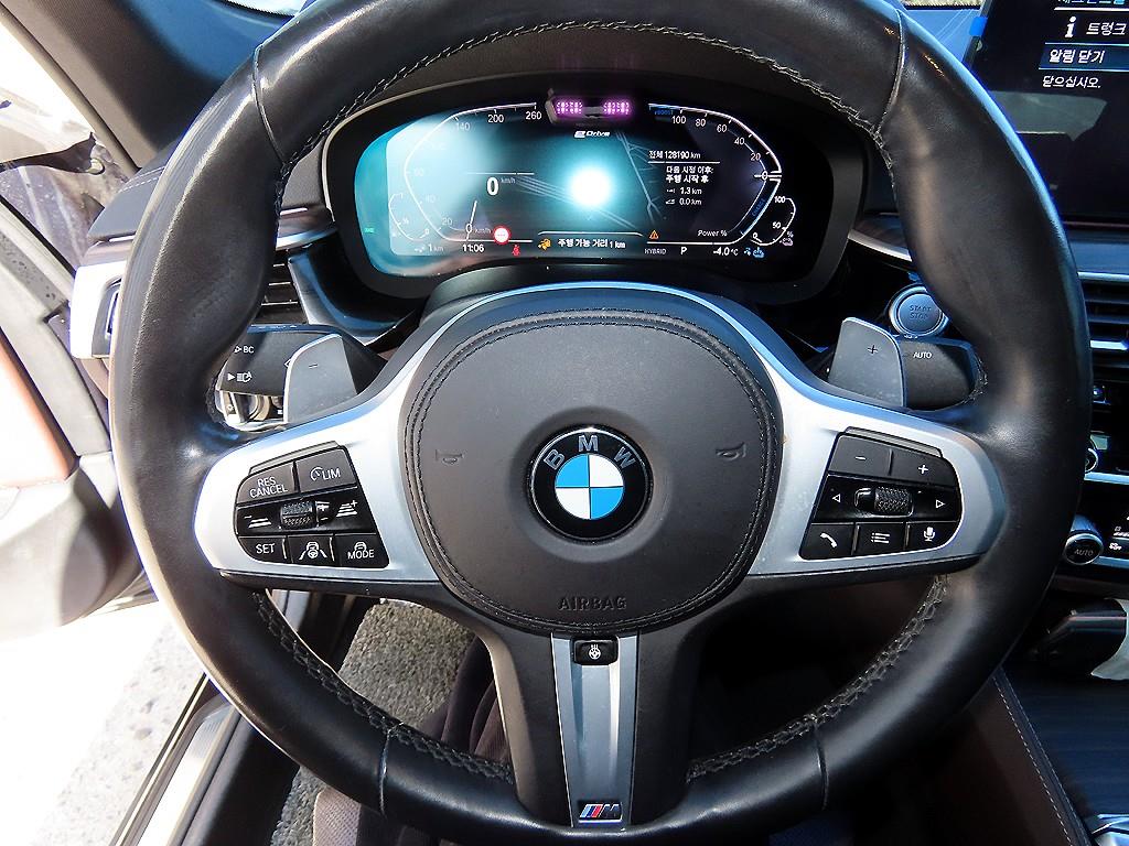 BMW 5 Series 2021 Negro - Importación desde Corea - HF Imports Iquique - Foto 16