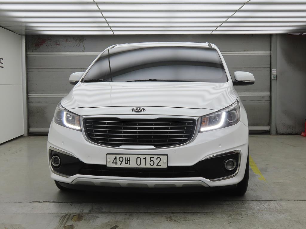 KIA Carnival - Vista 2