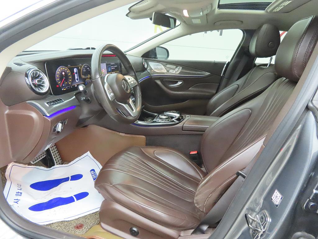 Mercedes Benz CLS Class - Vista 5