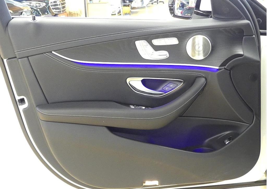 Mercedes Benz E class - Vista 11