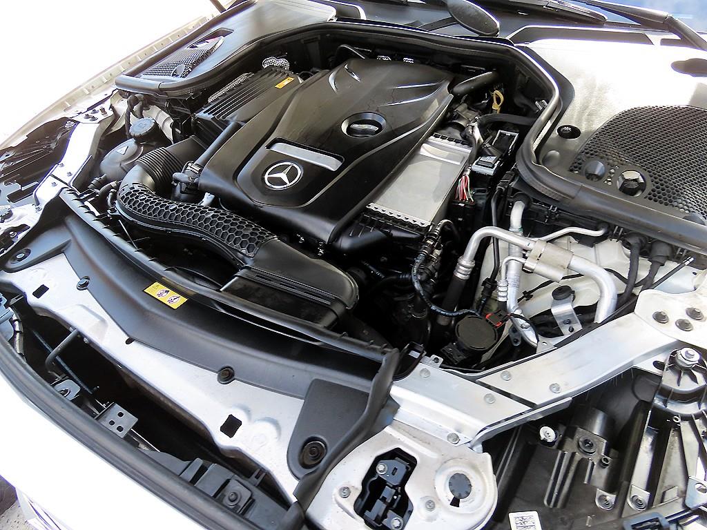 Mercedes Benz E class 2018 Blanco - Importación desde Corea - HF Imports Iquique - Foto 19