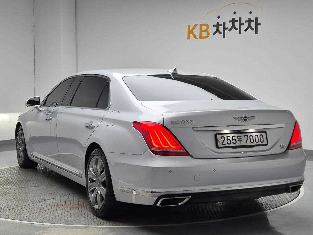 Genesis EQ900 - Vista 2