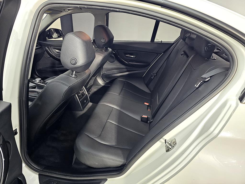 BMW 3 series - Vista 8