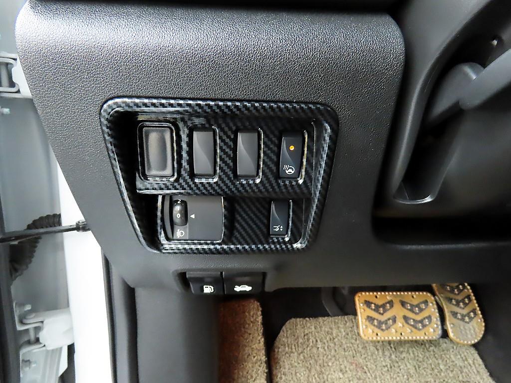 SAMSUNG QM6 - Vista 12