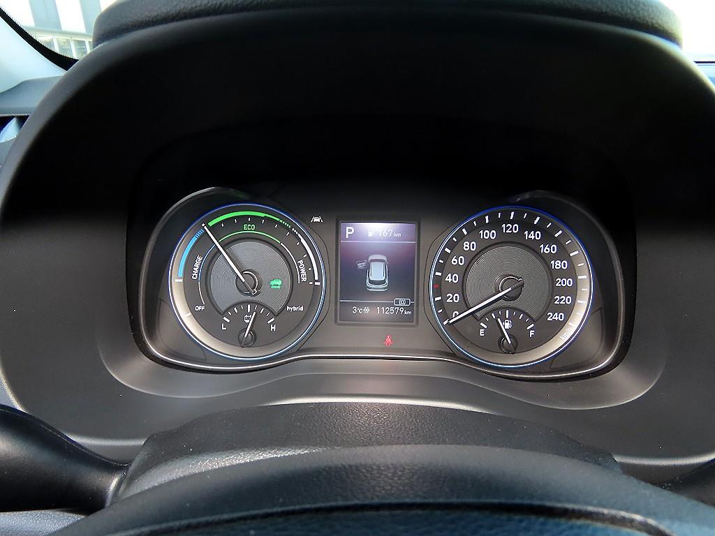 HYUNDAI Kona - Vista 9