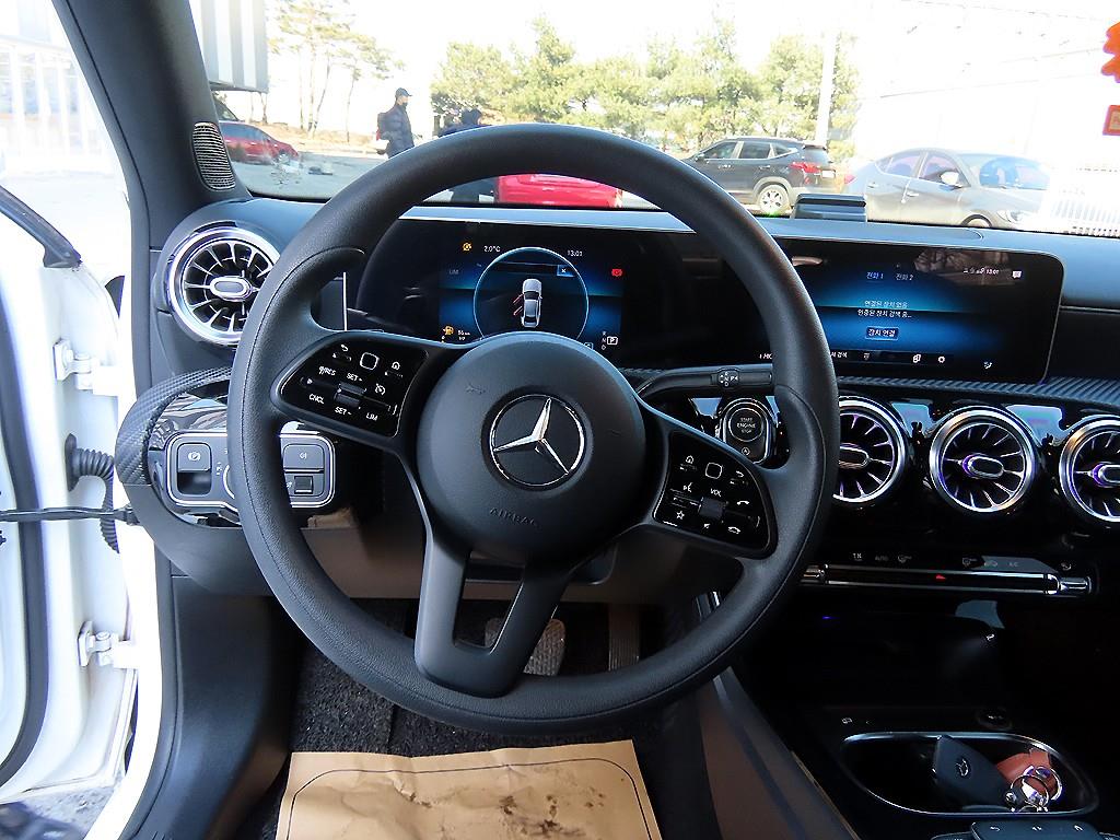 Mercedes Benz A Class - Vista 8