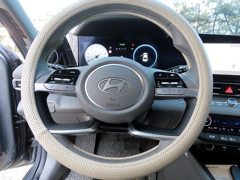 HYUNDAI Avante - Vista 8