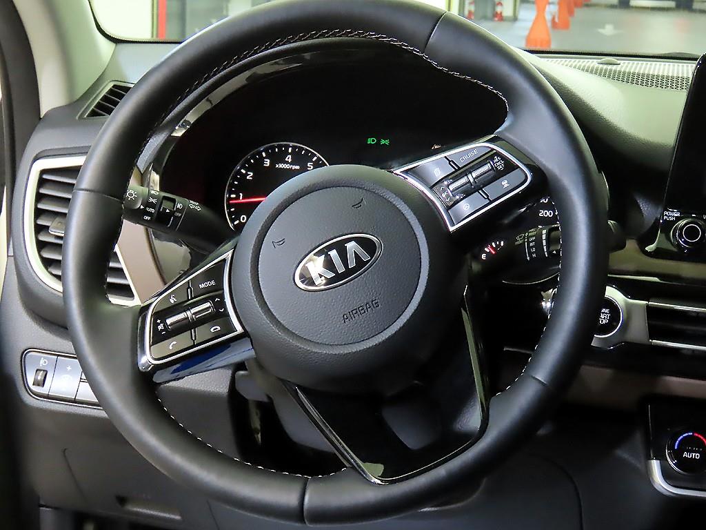 KIA Seltos - Vista 8