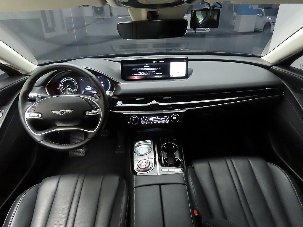 Genesis G80 - Vista 8