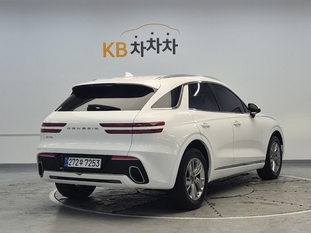 Genesis GV70 - Vista 3