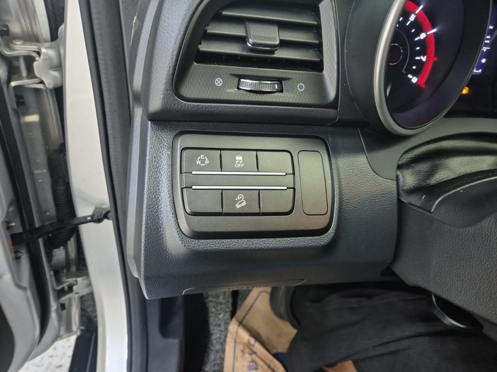 Ssangyong Tivoli 2019 Plateado - Importación desde Corea - HF Imports Iquique - Foto 16