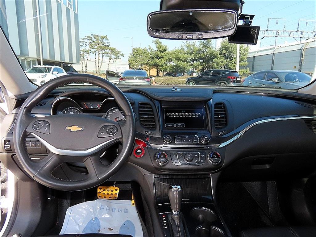 Chevrolet Impala - Vista 7