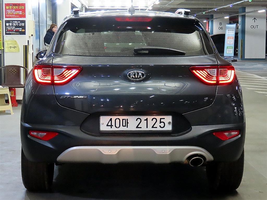 KIA Stonic - Vista 5
