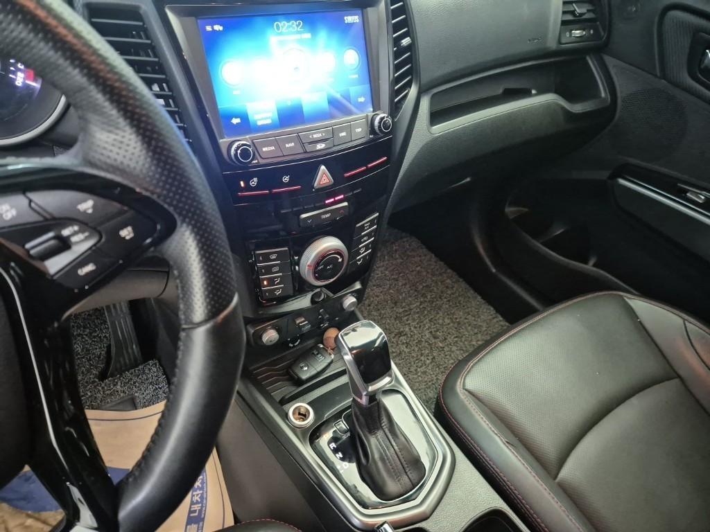 Ssangyong Tivoli - Vista 10