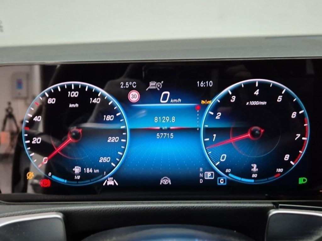 Mercedes Benz GLB Class - Vista 6