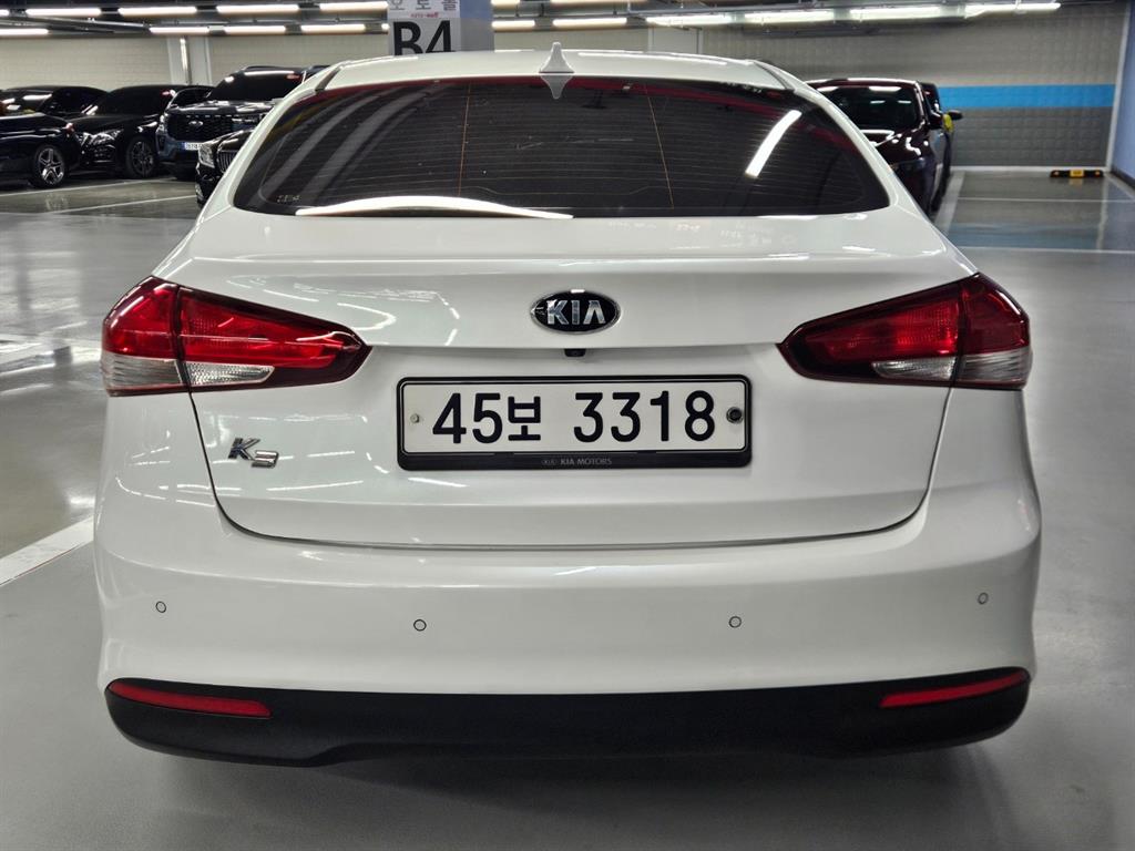 KIA K3 - Vista 4