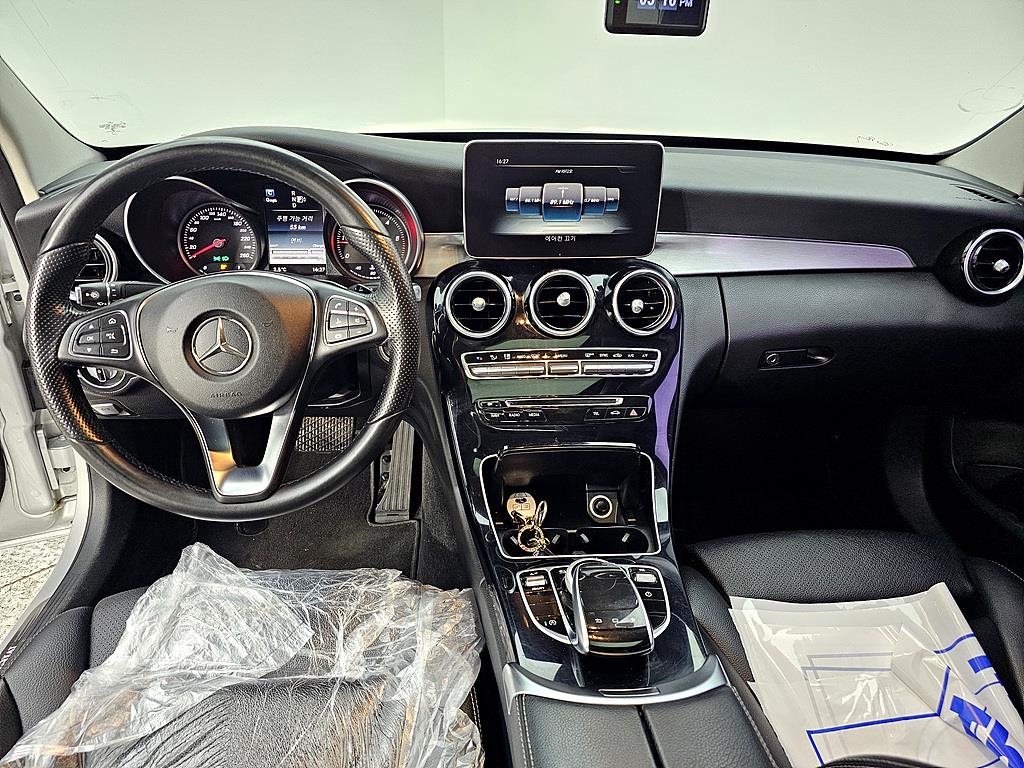 Mercedes Benz C Class - Vista 5