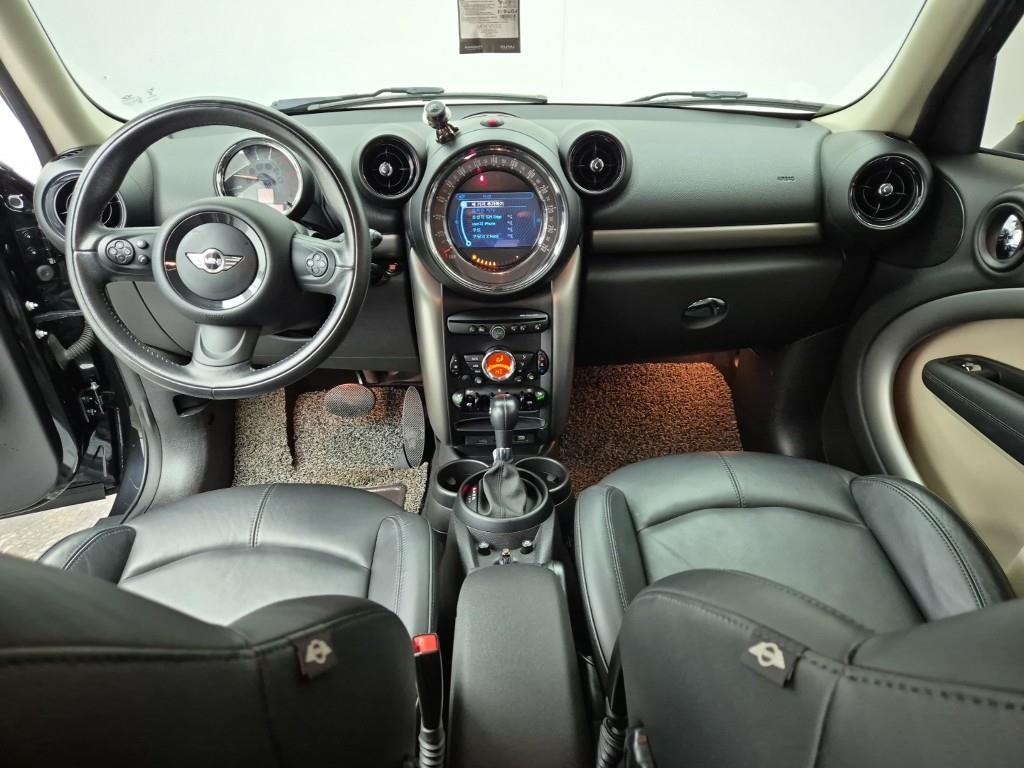 Mini Countryman - Vista 5