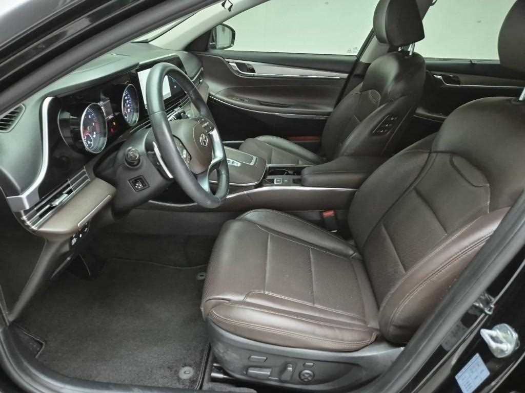 HYUNDAI Grandeur - Vista 11