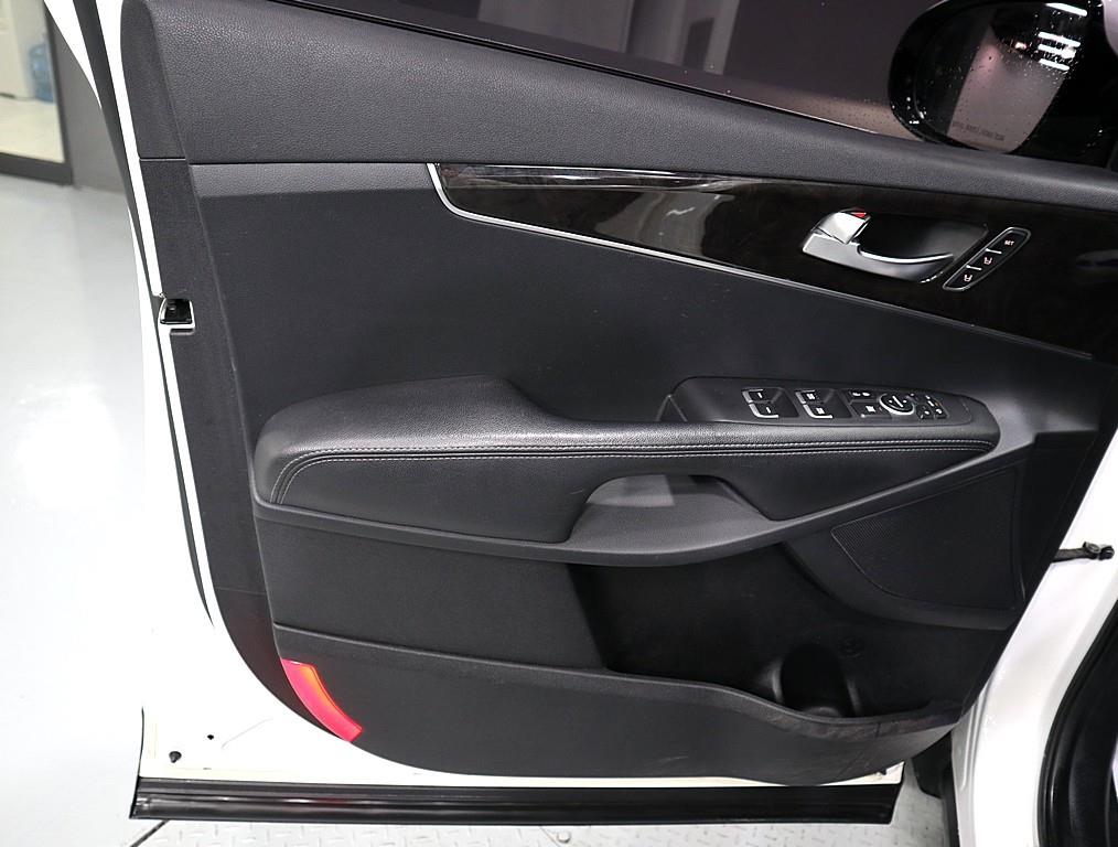 KIA Sorento - Vista 8