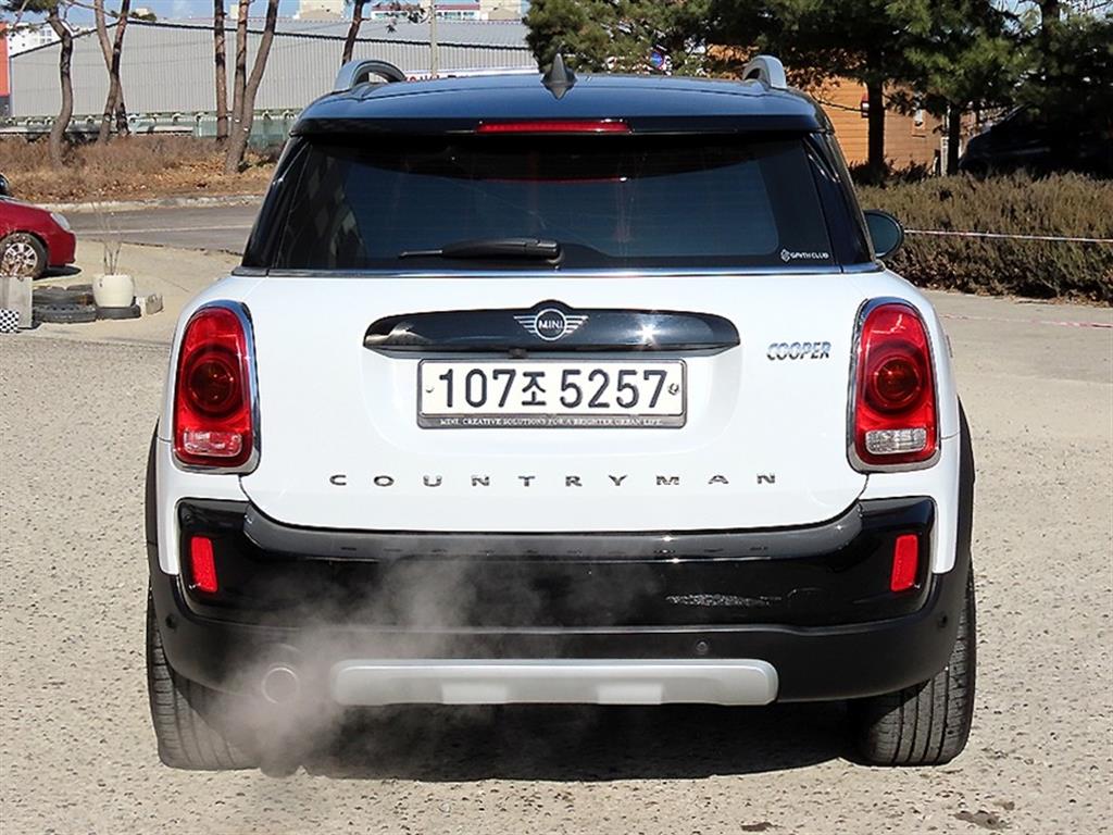 Mini Countryman - Vista 4