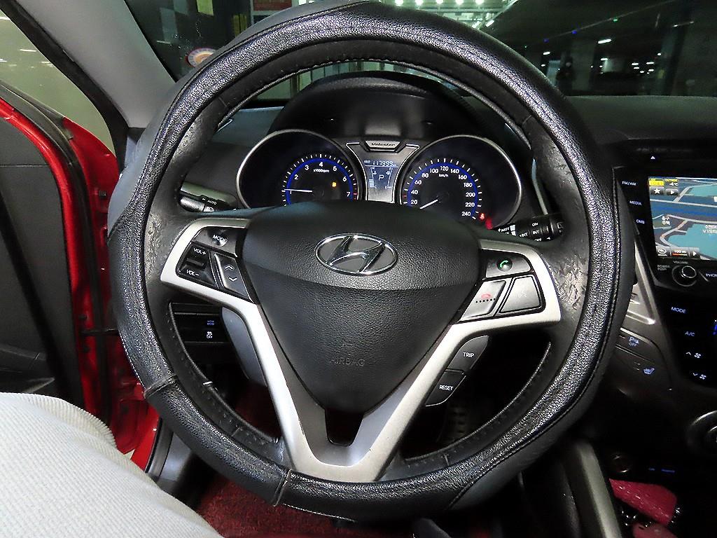 HYUNDAI Veloster - Vista 8