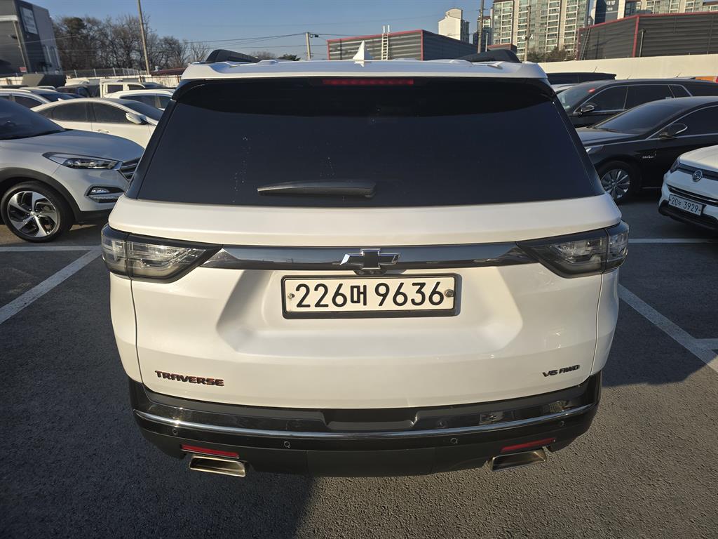 Chevrolet Travers - Vista 5