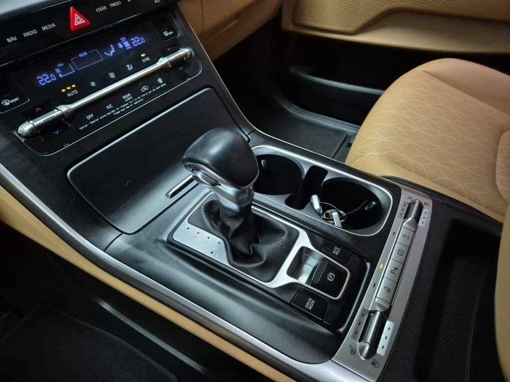 KIA Carnival - Vista 8