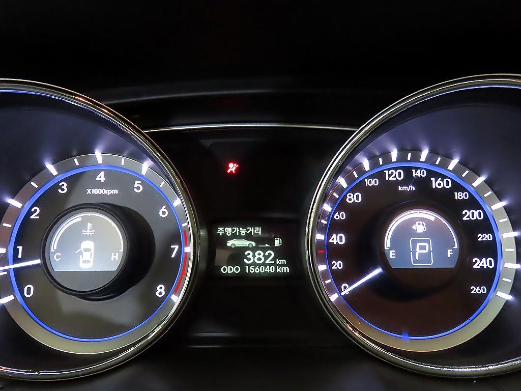 HYUNDAI Sonata - Vista 9