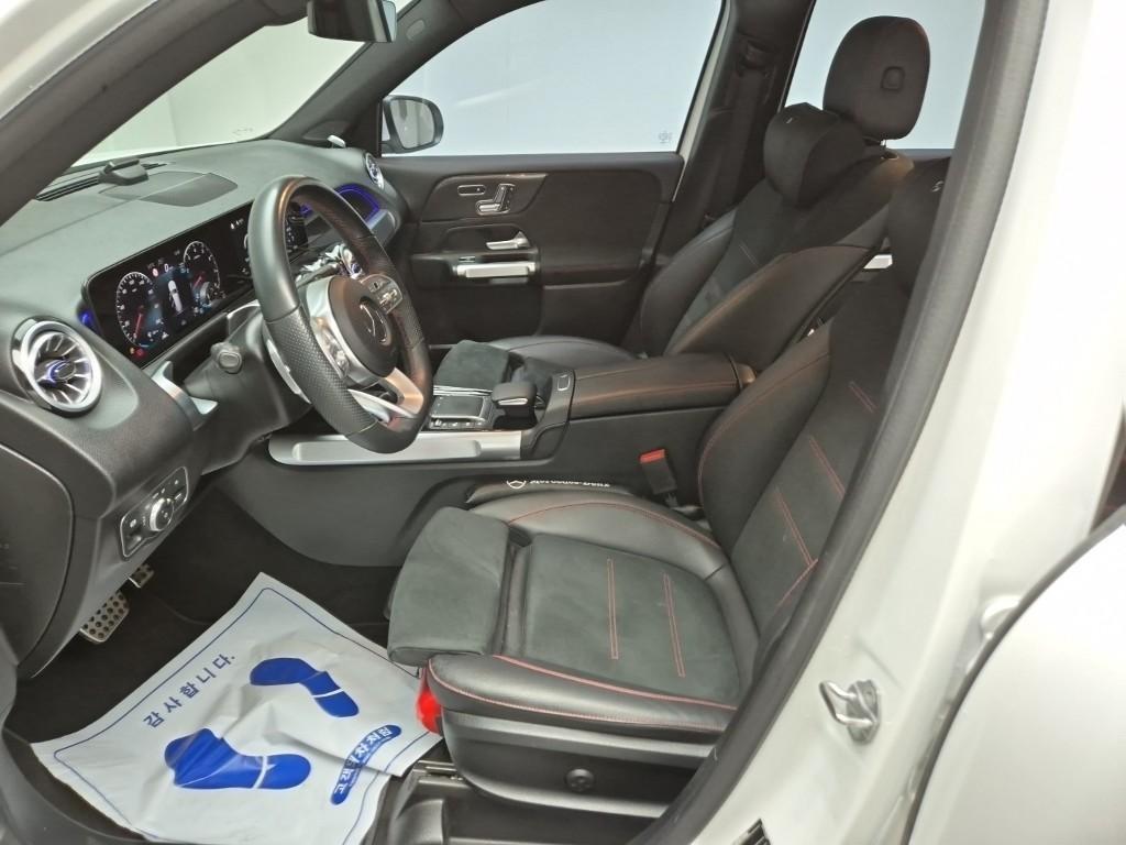 Mercedes Benz GLB Class - Vista 11