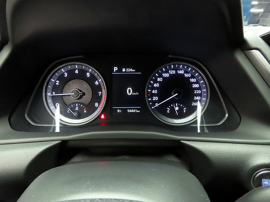 HYUNDAI Sonata - Vista 6