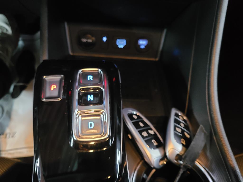 HYUNDAI Sonata - Vista 10