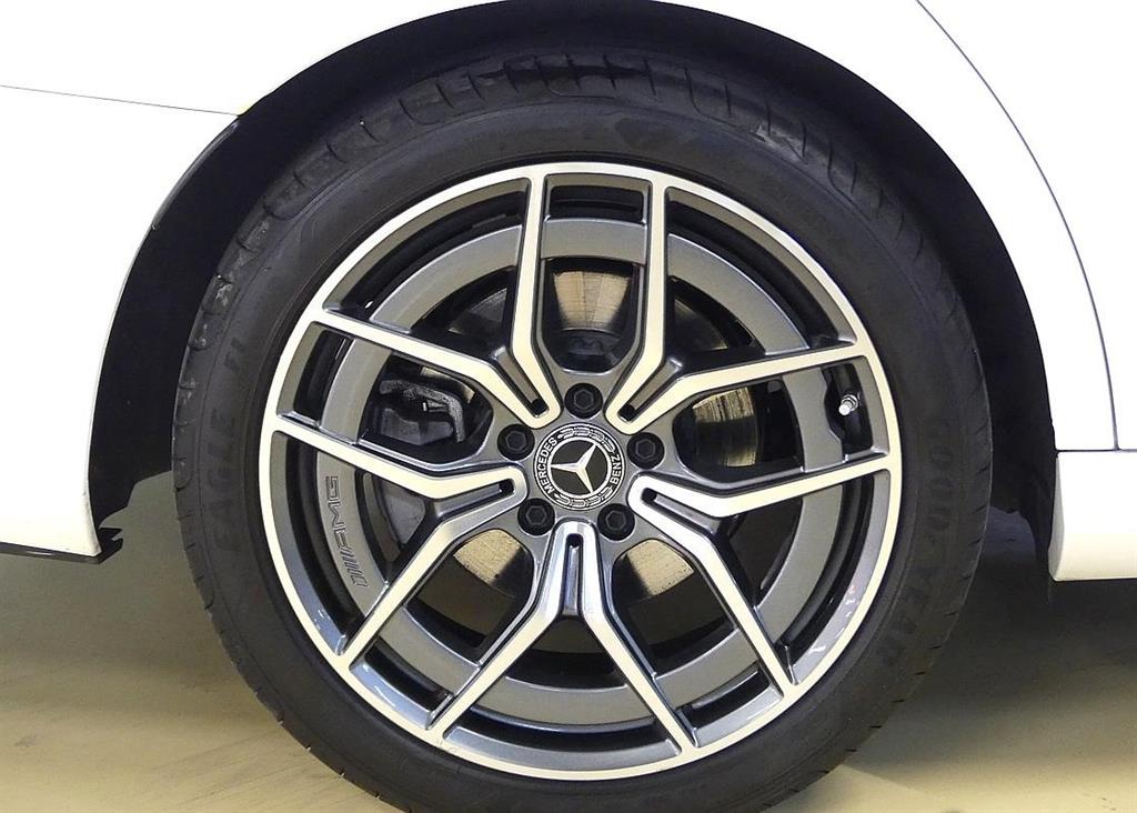 Mercedes Benz E class - Vista 9