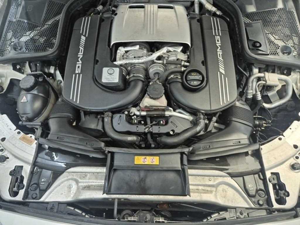 Mercedes Benz C Class - Vista 5